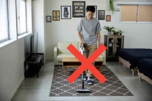 classico aspirapolvere ormai obsoleto