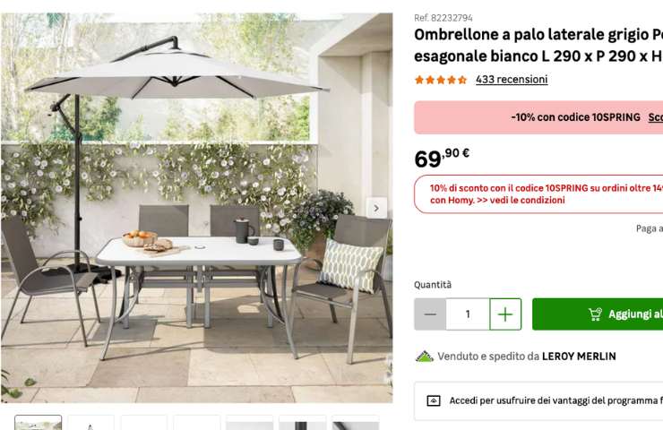 ombrellone da giardino aperto